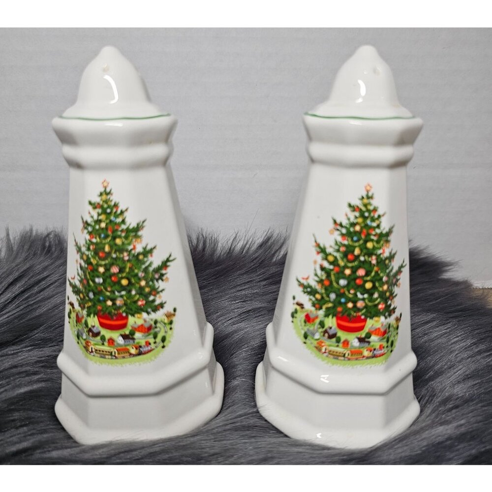 Pfaltzgraff Christmas Heritage Salt & Pepper Shakers Christmas Trees
